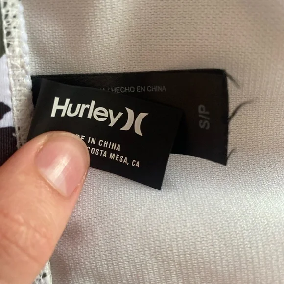 Hurley Size Small Women’s Bikini Set - Picture 3 of 3